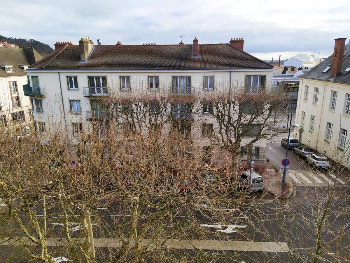 Bel Appartement En Plein Coeur De Ville Le Creusot Exterior foto